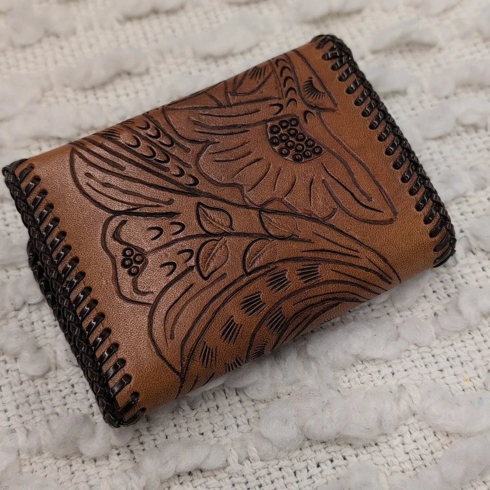 Vintage Tooled Leather Tri Fold Men's Women's Brown Tan Wallet Billfold